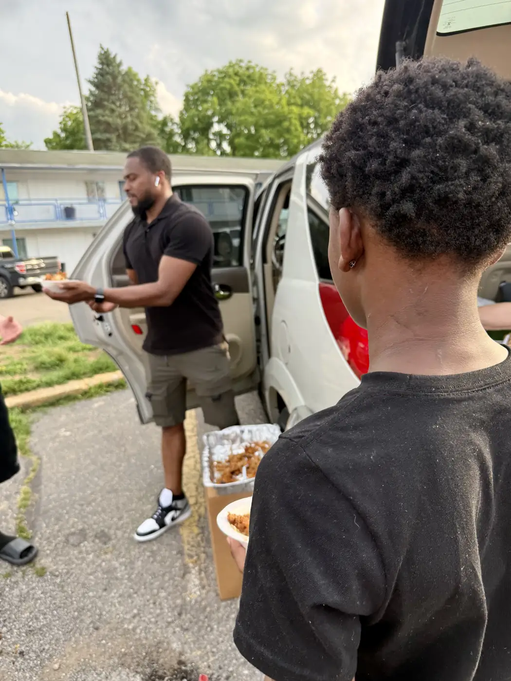 Darell Brown working with young people at an outdoor program